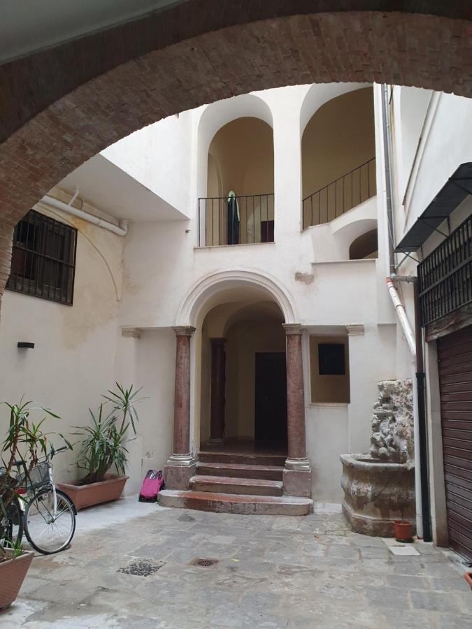 Casa Monviso Le Fuoriserie 巴勒莫 外观 照片